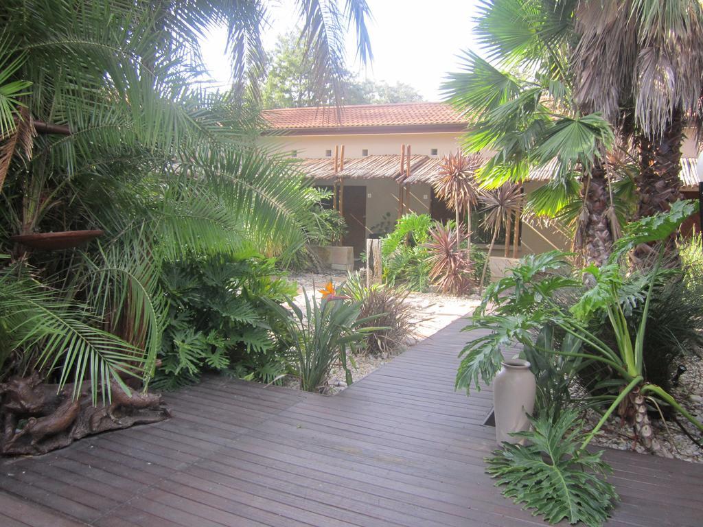Ibhayi Guest Lodge - Lion Roars Hotels & Lodges. Puerto Elizabeth Exterior foto